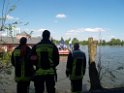 Motor Segelboot mit Motorschaden trieb gegen Alte Liebe bei Koeln Rodenkirchen P004